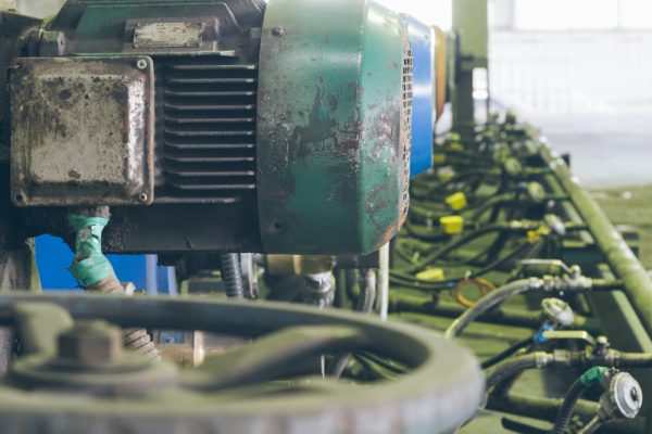 sửa máy bơm nước kêu to